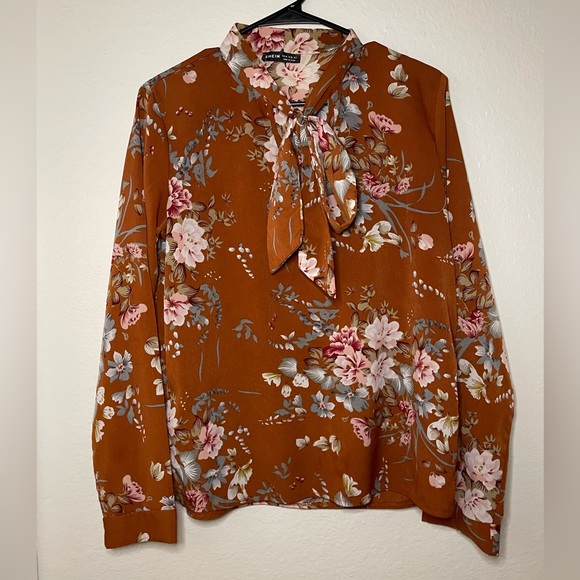 SHEIN floral blouse - Picture 3 of 6